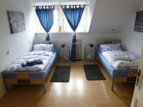 Гостиница Airport Apartment  Дюссельдорф
